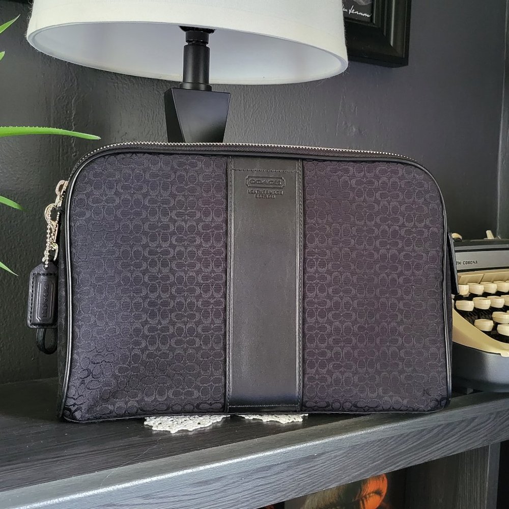 Coach cosmetic case never used, black, unisex